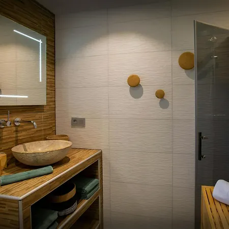 Chamaline - Ovo Network Chalet